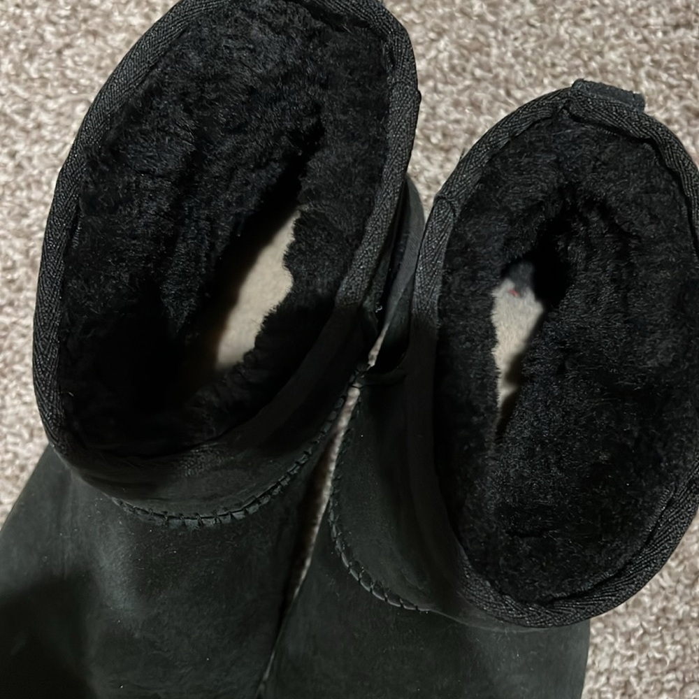 uggs - Picture 4 of 4